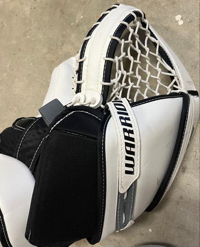 Warrior Ritual G6 E+ Intermediate Goalie Glove Full Right