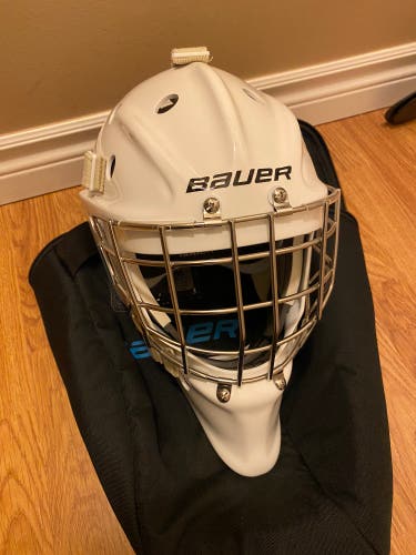 New Bauer  960 Goalie Mask Senior Medium