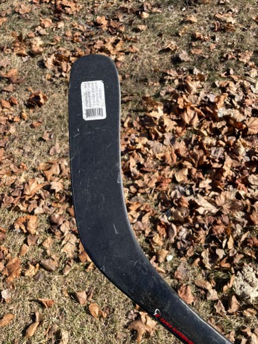 Used Intermediate Bauer Right Handed Vapor X3.7 Hockey Stick P88