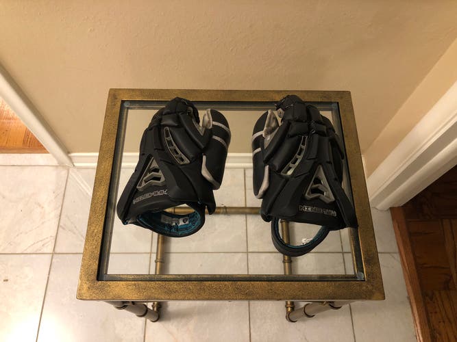 Used Goalie Maverik Rome Lacrosse Gloves