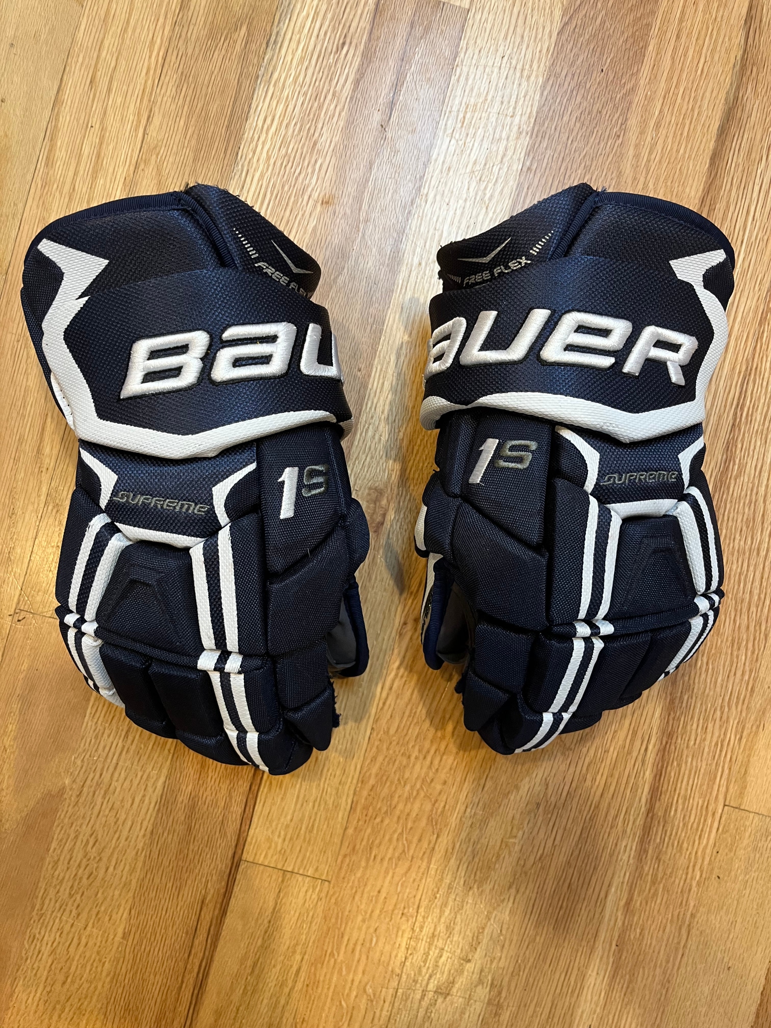 Used Bauer Supreme 1S Gloves 15"