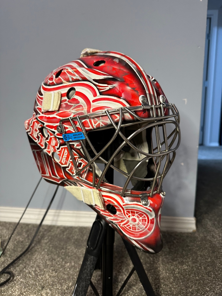 Used Bauer 960 Goalie Mask