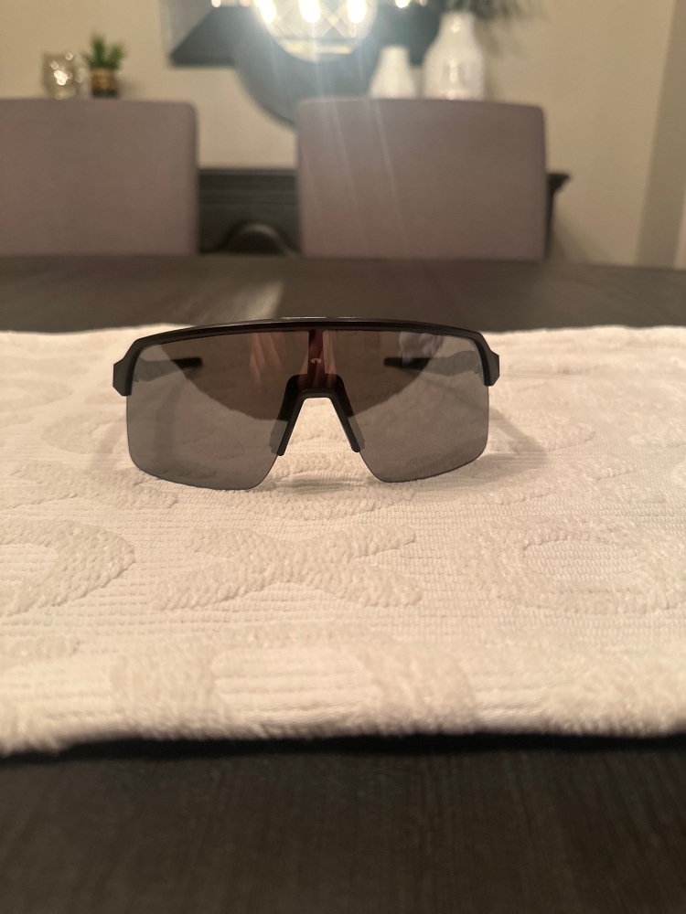 Unisex Medium Oakley Sutro Sunglasses