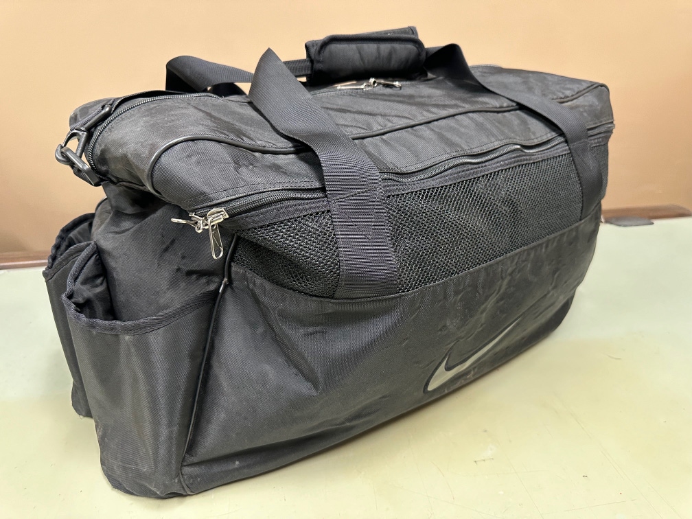 Nike Duffle Bag Black Used Medium/Large