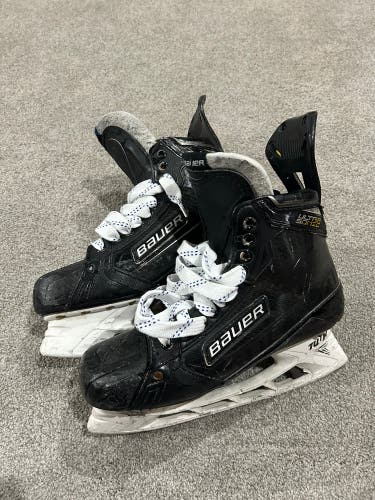 USED Senior / Bauer Regular Width Pro Stock 9 Supreme UltraSonic Hockey Skates