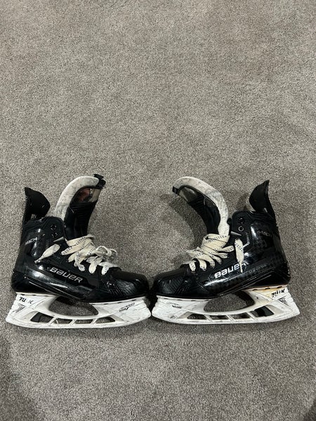 USED Bauer Regular Width Pro Stock 9 Supreme Mach Hockey Skates