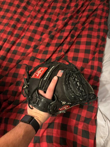 Used Right Hand Throw 34" Catcher's Glove