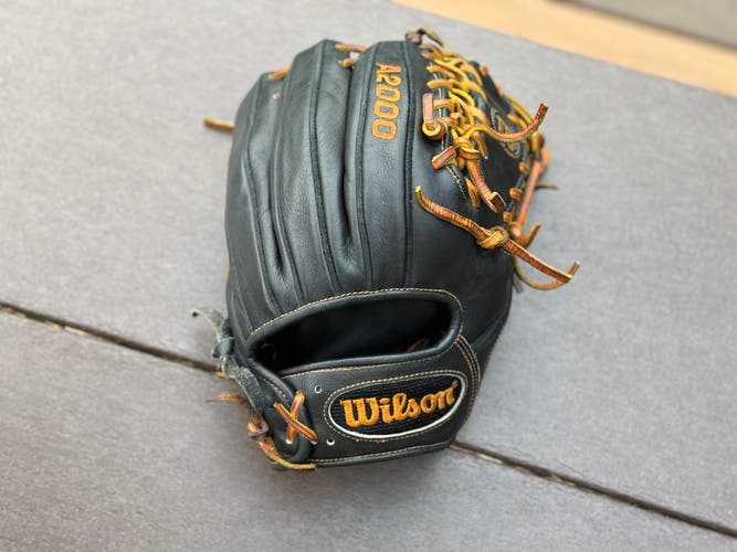 Wilson A2000 11.5” Model OTIF Baseball Glove