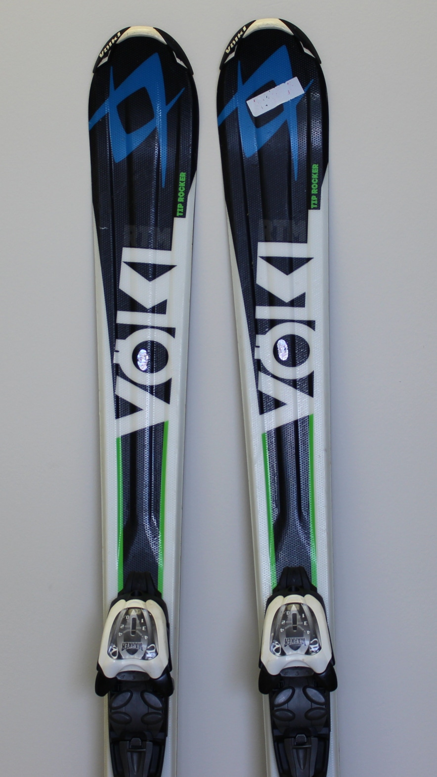 Used Kid's Volkl 140 cm Tip Rocker Youth Skis Marker 4.5 Bindings
