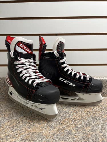 New CCM JetSpeed FT475 Hockey Skates Size 5