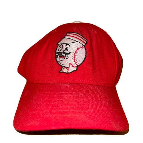 Vintage Cincinnati Reds Roman Pro Cooperstown Cap Hat Size 7 1/8 Fitted RARE