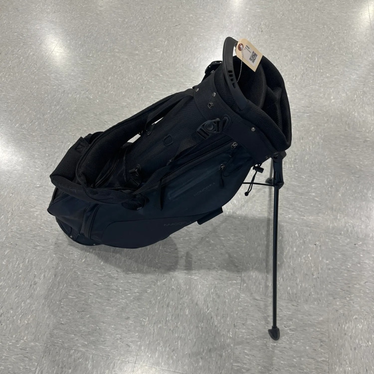 Used Black Maxfli Stand Bag