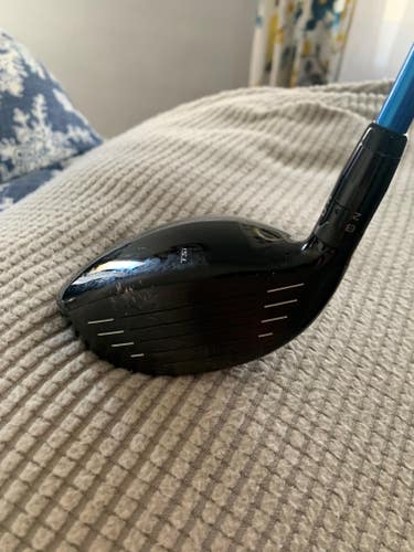 Titleist Right Handed TSi2 3 Wood Tour AD UB-7