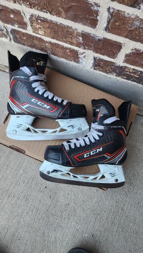 Used CCM JetSpeed XTra Pro Hockey Skates Regular Width Size 4