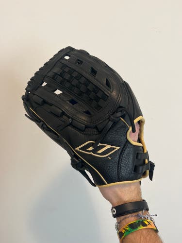 Worth century 12.5 softball baseball glove