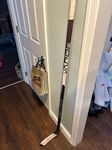 Senior Right Handed P88 Vapor 3X Hockey Stick