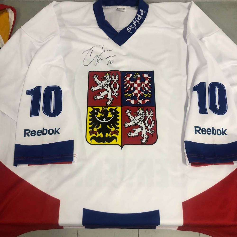 Czech National team autographed jersey