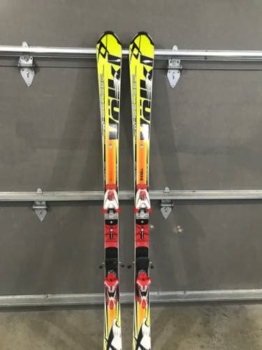 Used Unisex Volkl 165 cm Racing Racetiger SL Skis With Bindings Max Din 14