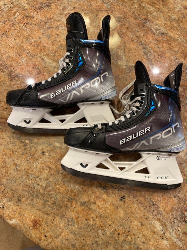 Senior Bauer Pro Stock 9D Vapor Hyperlite Hockey Skates