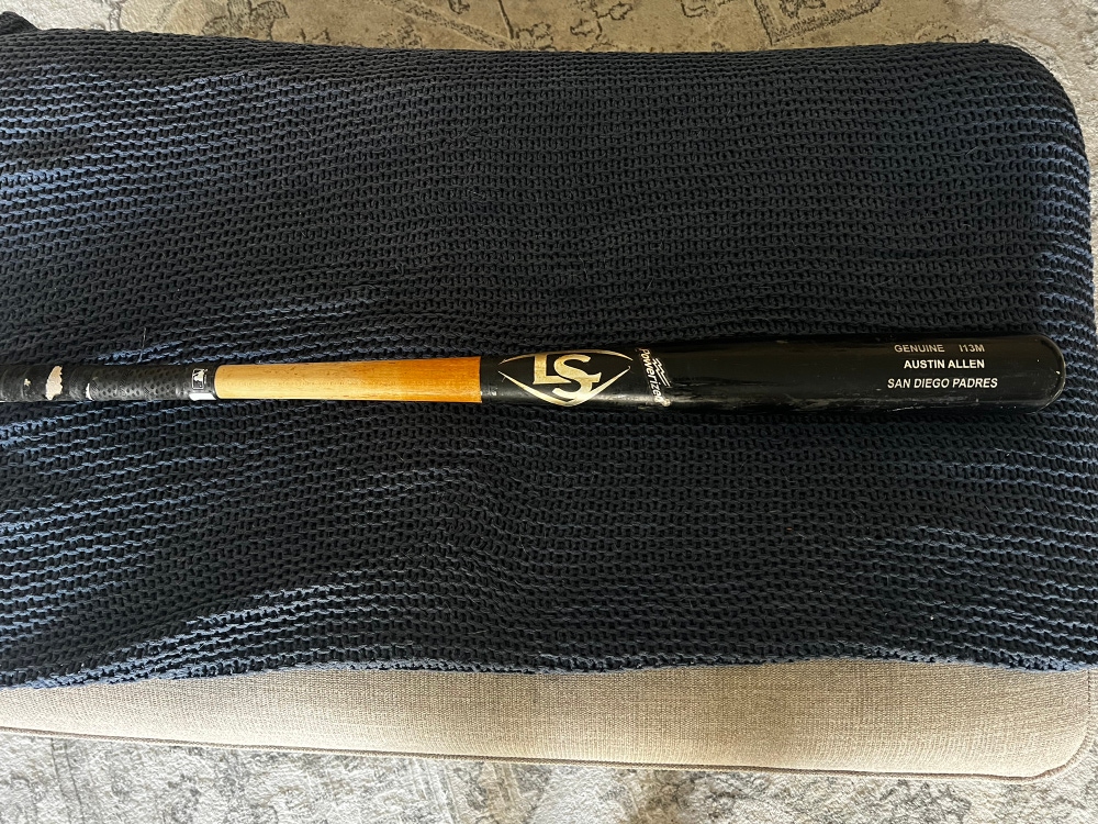 MiLB Game Used Louisville Slugger  32 oz 34.5" Bat