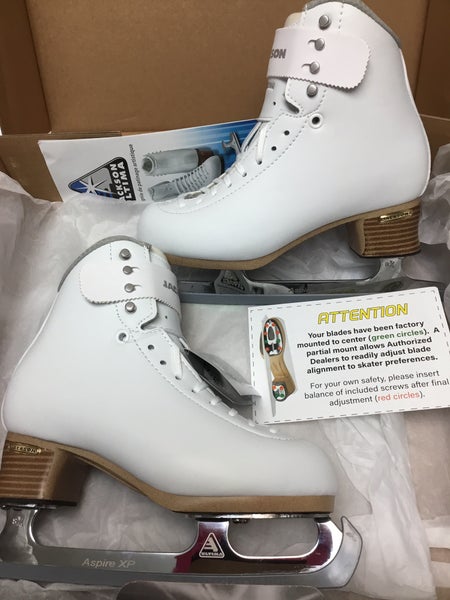 Jackson Freestyle Ladies Size 4 Wide Figure Skate