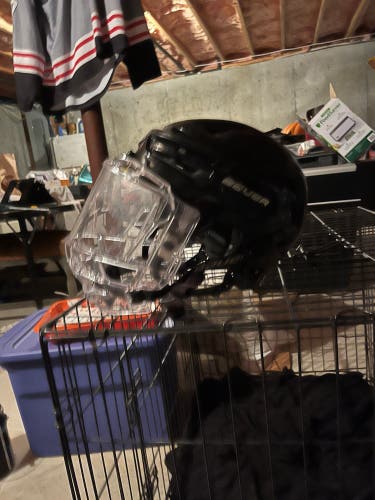 Used Medium Bauer Pro Stock Re-Akt 150 Helmet With Bubble