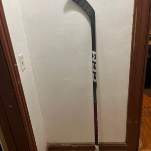 Senior Left Hand P28 Jetspeed FT6 Pro Hockey Stick