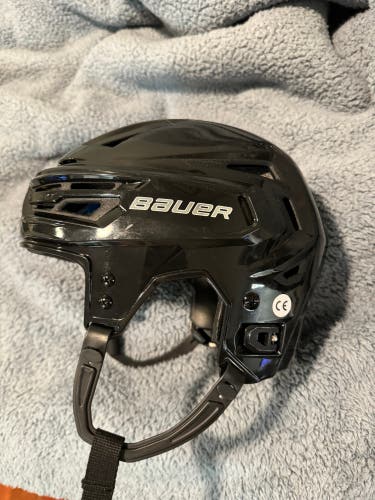 New Small Bauer Re-Akt 150 Helmet