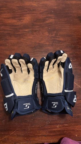 Bauer 14"  Supreme M5 Pro Gloves