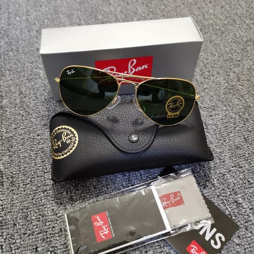 Ray-Ban Aviator Sunglasses with Case - Gold Frame and dark green Lens