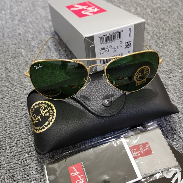 Ray-Ban Aviator Sunglasses with Case - Gold Frame and dark  display picture 3