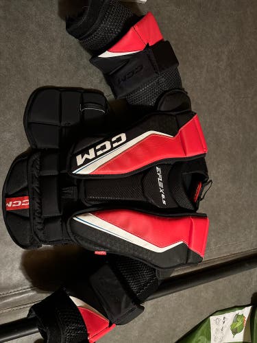 Used Large/Extra Large CCM Eflex 6.5 Goalie Chest Protector