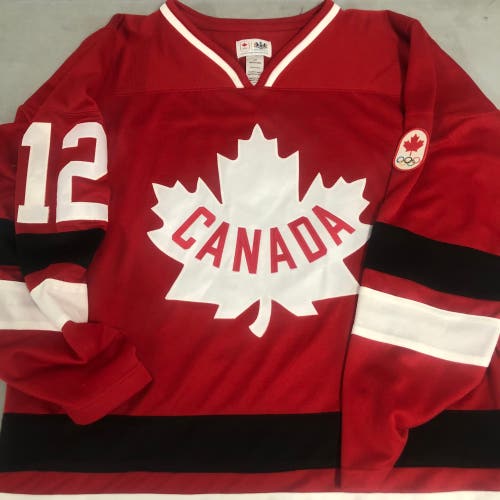 NEW Team Canada 2012 mens large fan jersey
