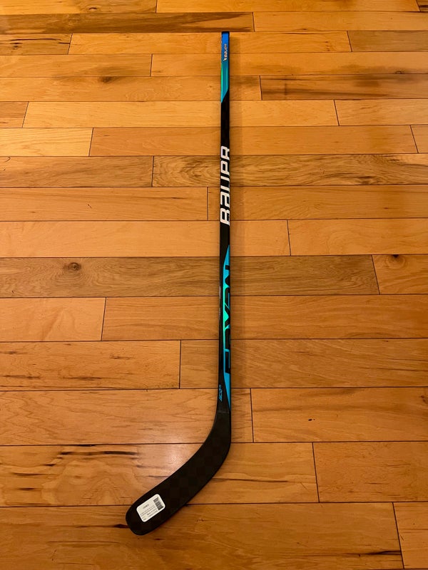 New Bauer Sync Hockey Stick P88/77 Flex/Right Handed