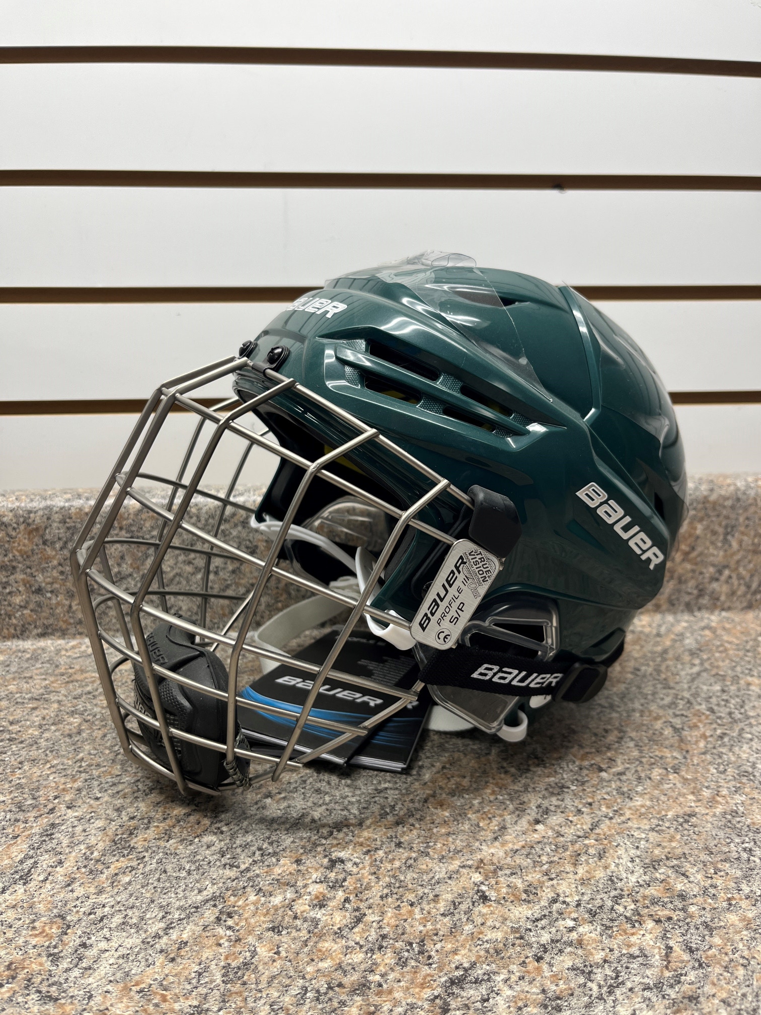 New Small Bauer Re-Akt 95 Combo Helmet