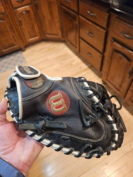 Used 2019 Right Hand Throw Wilson Catcher's A1000 Baseball Glove 33"