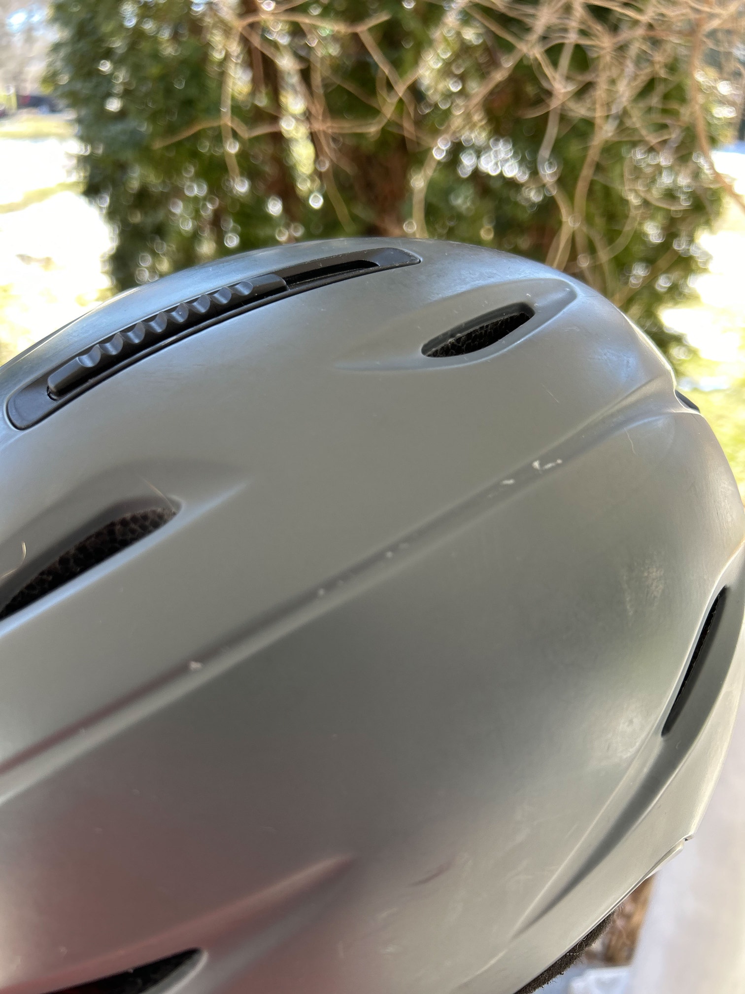 Unisex Used Large Giro NEO MIPS Helmet