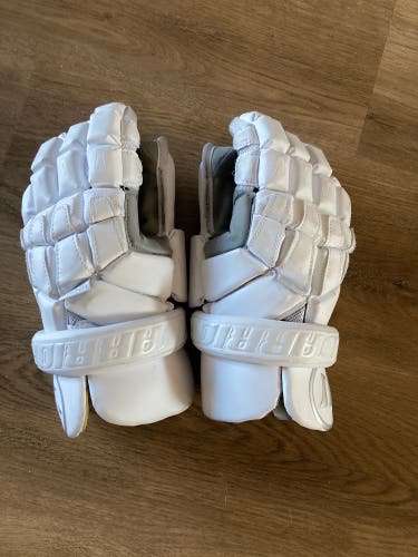 Used Warrior 12" Nemesis Goalie Gloves