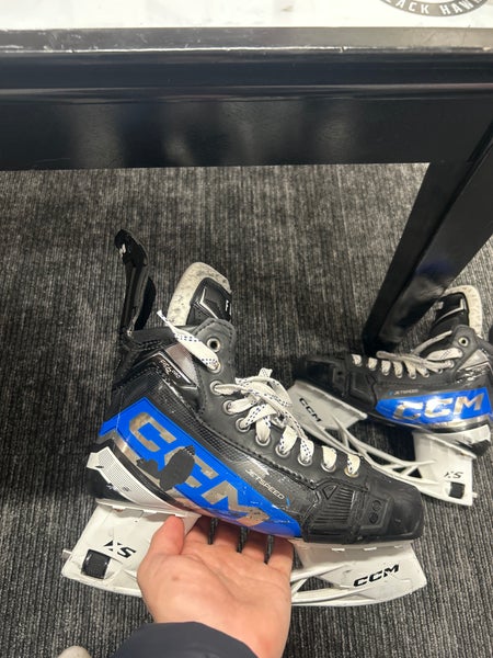 Senior CCM Regular Width Pro Stock 7 JetSpeed FT6 Pro Hockey Skates