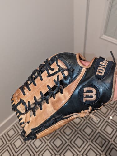 Used Left Hand Throw Wilson Outfield A2K Baseball Glove 12"