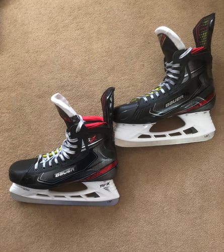 New Bauer Extra Wide Width Size 9.5 Vapor 2X Hockey Skates