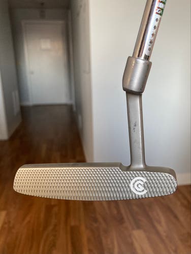 Junior Used Cleveland Right Handed Blade Huntington Beach Putter 31"