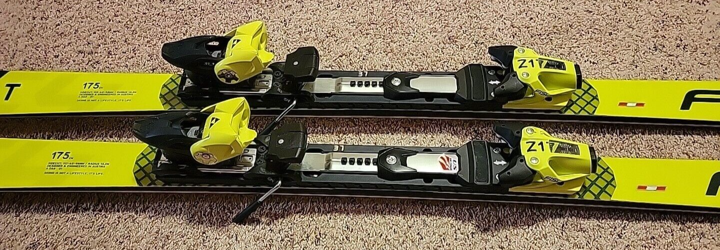 2021 Fischer RC4 WC CT Skis w/Z17 bindings 175 cm (15.5m r 