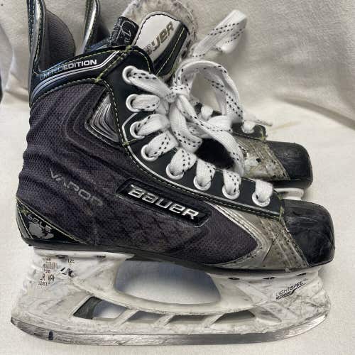 Junior size 1.5 Bauer vapor X60 Limited addition ice hockey skates￼