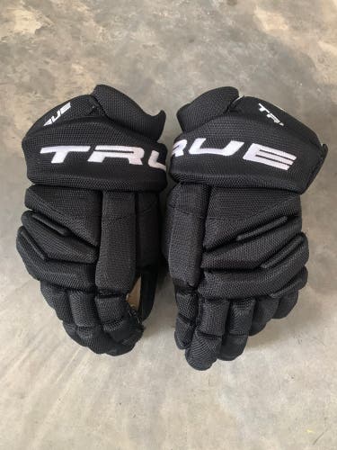True Catalyst XP Hockey Gloves
