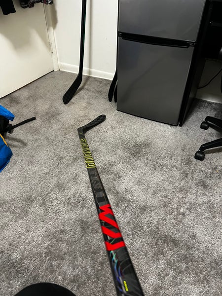 Senior Right Handed P28 Rekker Legend Pro Hockey Stick