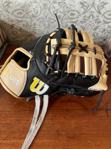 NWOT Wilson A2000 1679 12.5”