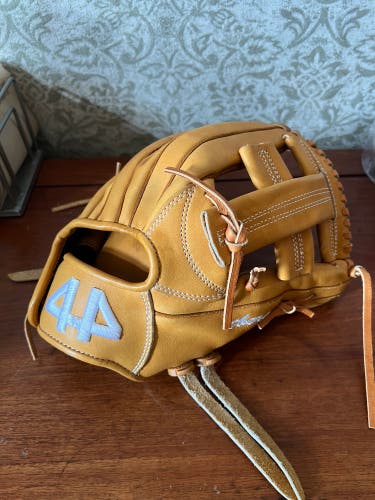 Used 44 Pro Signature Series 11.75” Single Post