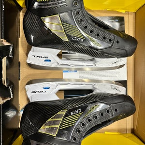 Used True Catalyst 9 Skates Size 10