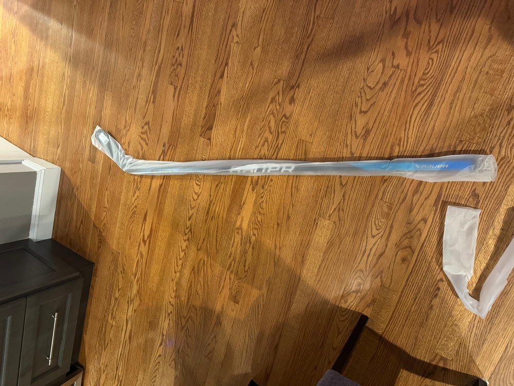 Senior Right Handed P88 Nexus Sync Hockey Stick